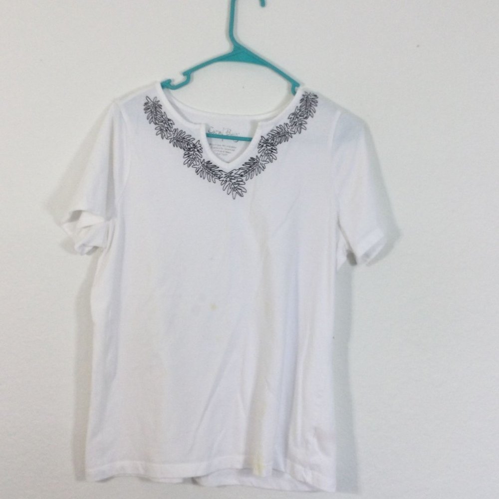 Coral Bay Size L White‎ Black Leaf Embroidery Short Sleeve Shirt